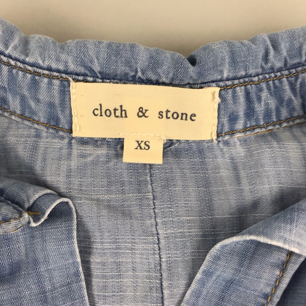 Anthropologie Cloth & Stone Chambray Button Top XS - Picture 2 of 6
